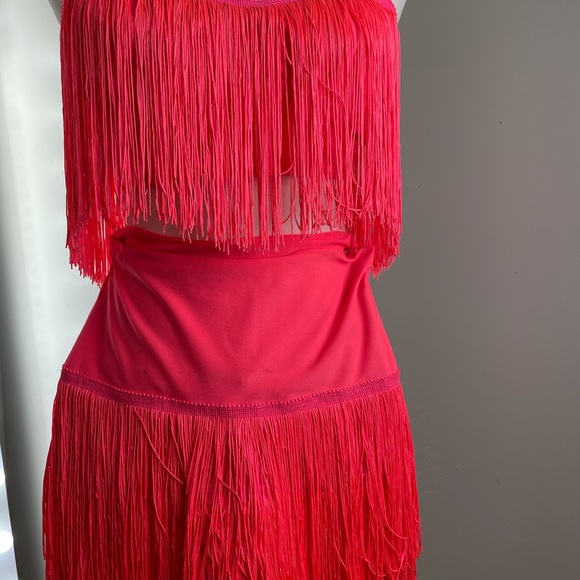 Two piece halter and shorts with fringe all pink - Picture 3 of 7